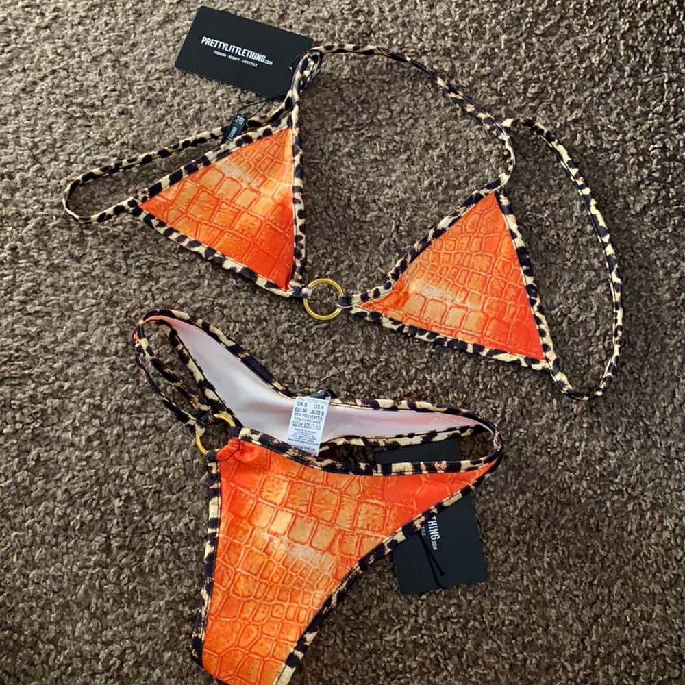 Orange snakeskin bathinsuit